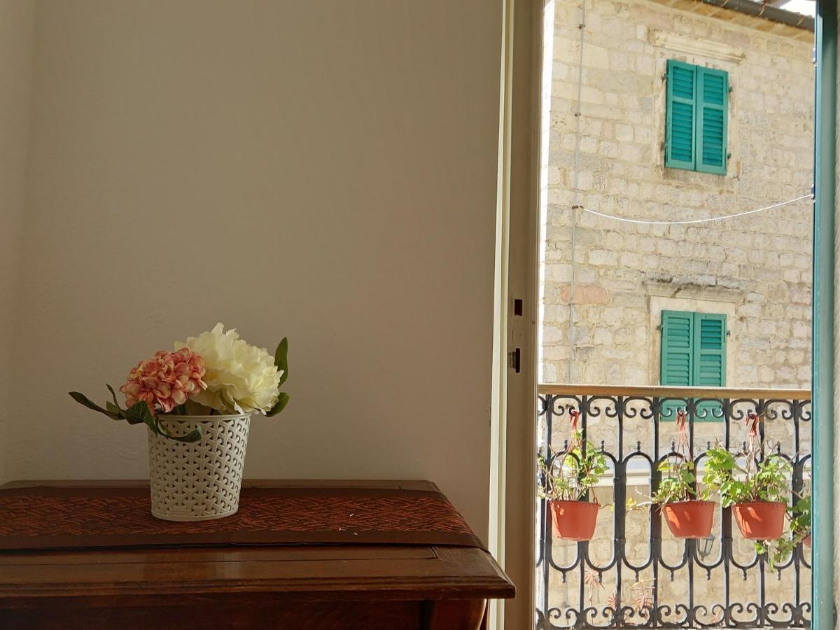 Old Town Sea Gate Apartment Kotor Exterior photo