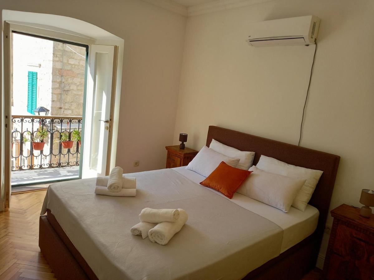 Old Town Sea Gate Apartment Kotor Exterior photo